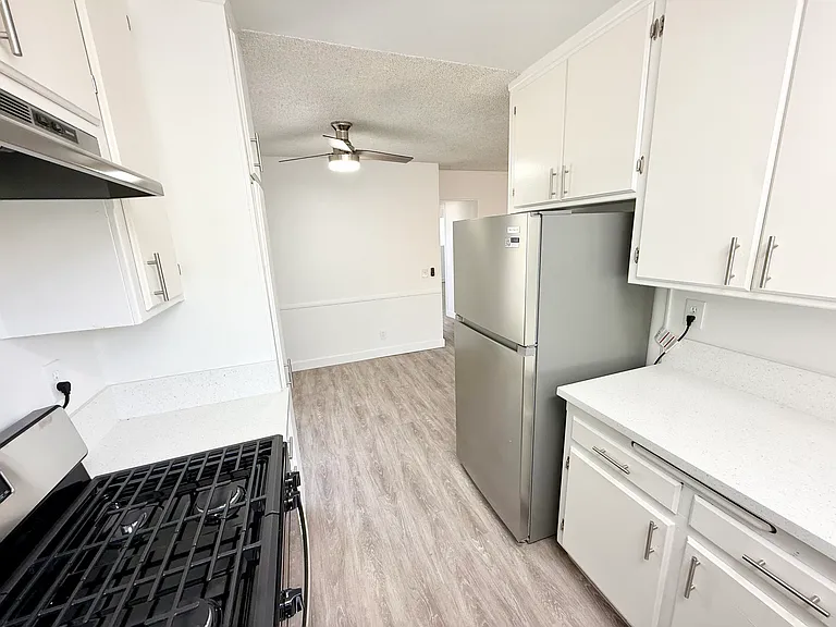 3686 Marlborough Ave #5 — Photo 9
