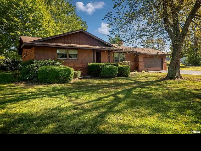 103 Boswell Rd — Photo 3