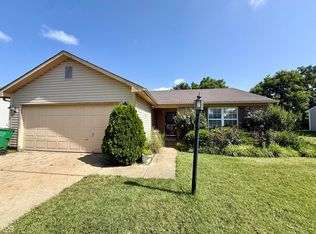 18061 Sanibel Cir, Westfield, IN 46062