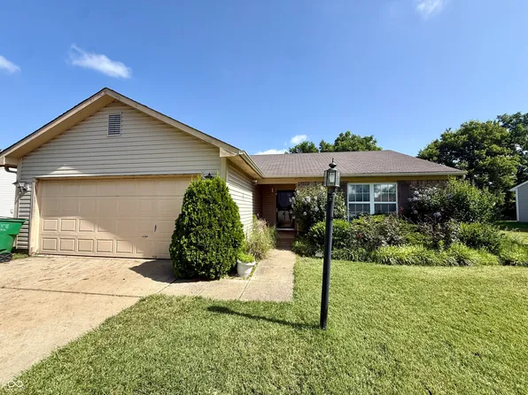 18061 Sanibel Cir, Westfield, IN 46062