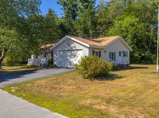 9 Maple St, Cumberland, ME 04021
