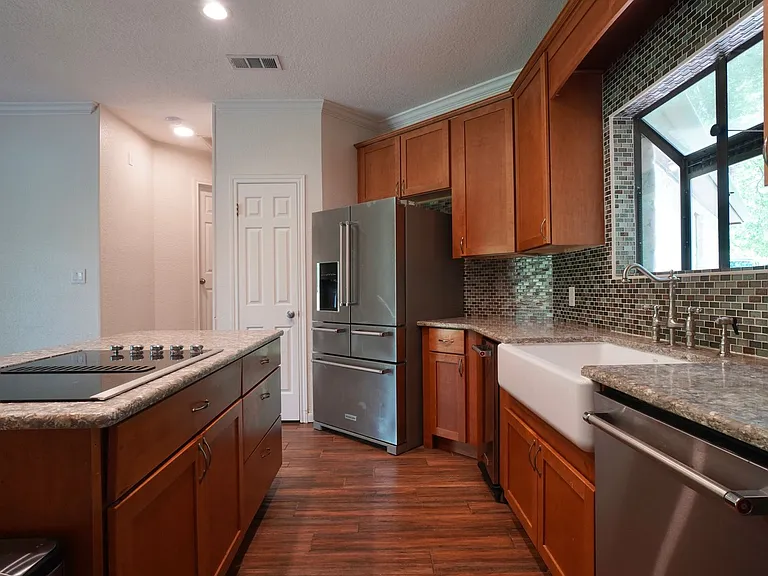8 Woodhollow Trl — Photo 16