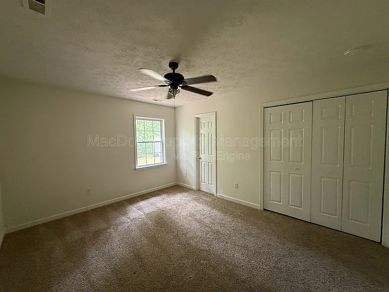 27140 Shannon Mill Dr — Photo 17