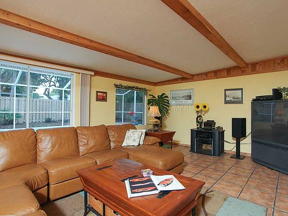 3rd image of 7404 Starfish Dr