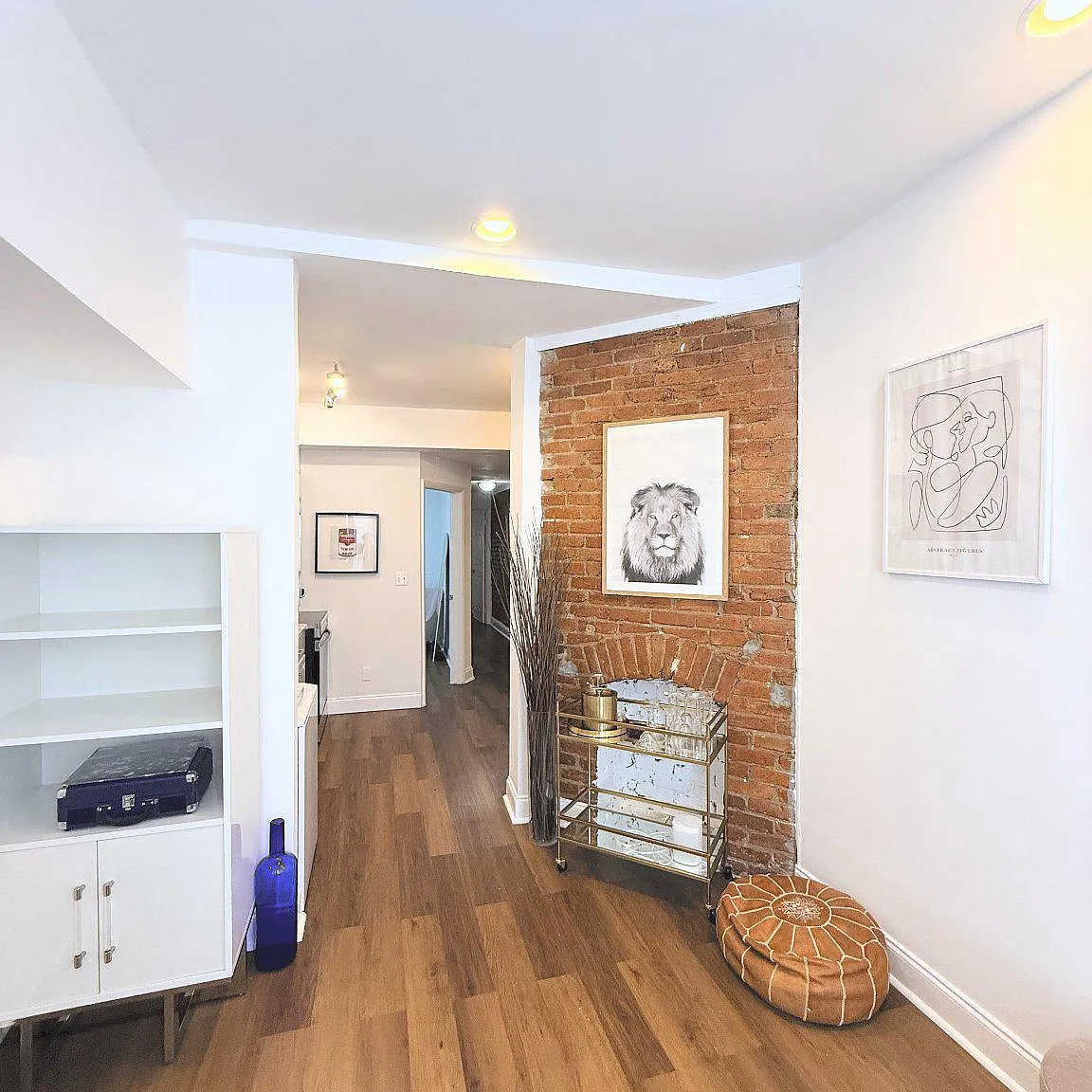 2 bed, 1.0 bath, 660 sqft, $2,500 — Photo 2