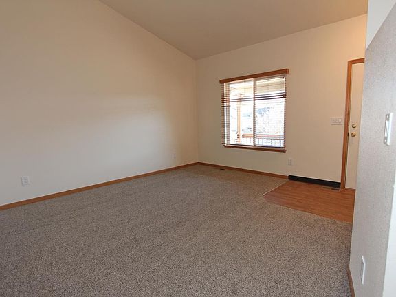 Living Room_01072020