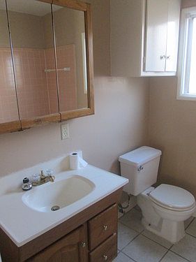 2nd image of 446 Gaviota Ave APT 4