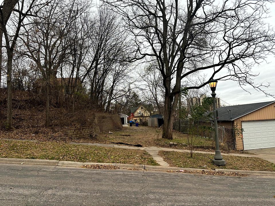 1st image of 1034 Bradley St