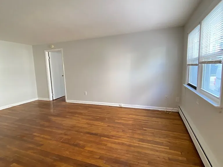 240 Hoover Road — Photo 5