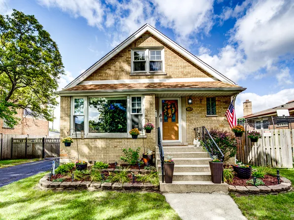 10942 S Tripp Ave, Oak Lawn, IL 60453