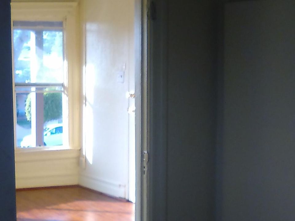 1st image of 2644 Roseview Ave APT 6