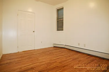 Rented by aptsandlofts.com