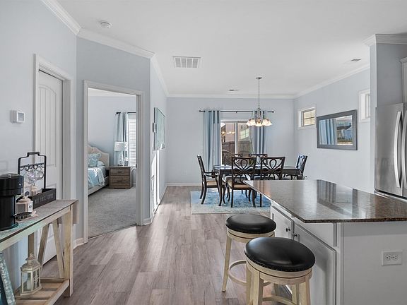 3rd image of 716 Camberwell Dr
