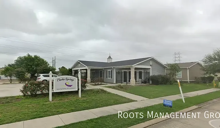 15923 Clarke Springs Dr #15923C — Photo 27
