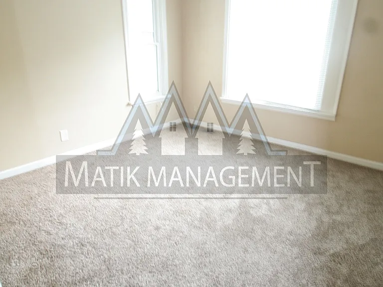 16 9th Ave NE #1 — Photo 13