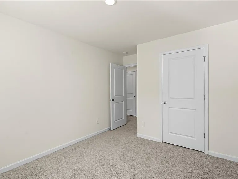 1339 37th Avenue Ln NE — Photo 13