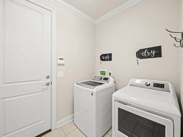 5103 Donovan St — Photo 32
