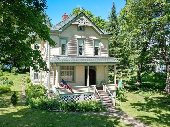 1545 2nd Ave, Cumberland, WI 54829