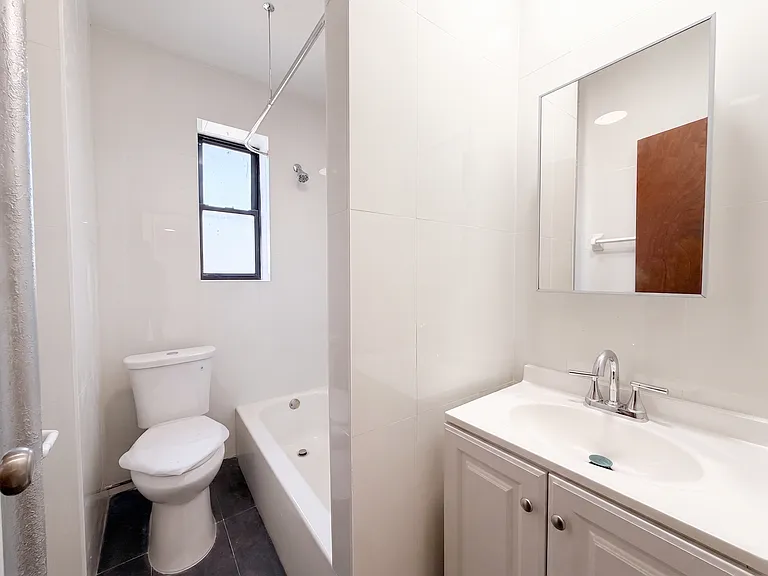 1602 E 43rd St #24 — Photo 7