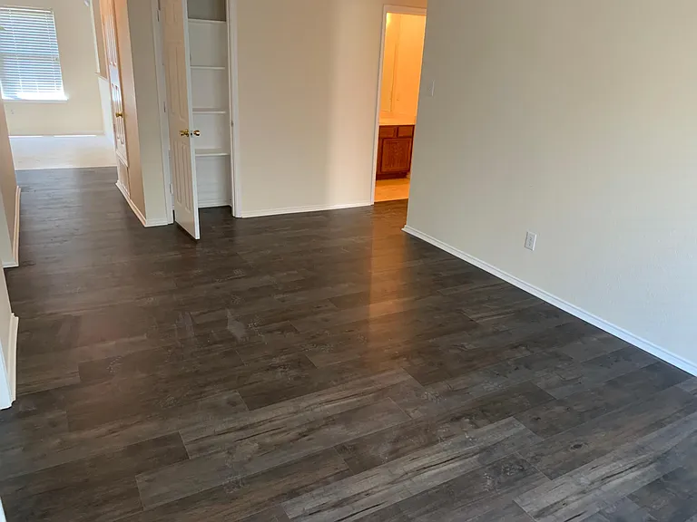 848 Kentucky Derby Ln — Photo 14