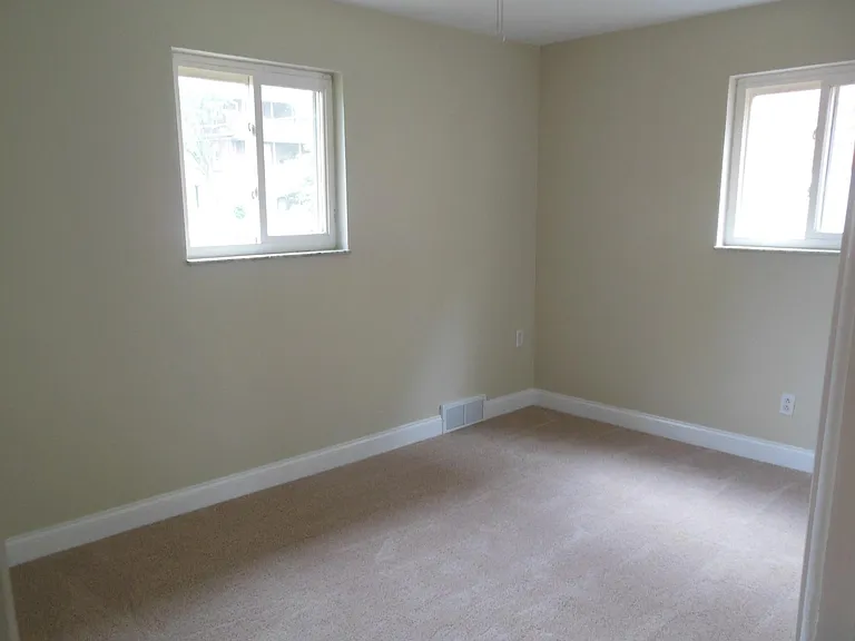 306 Eutaw St — Photo 21