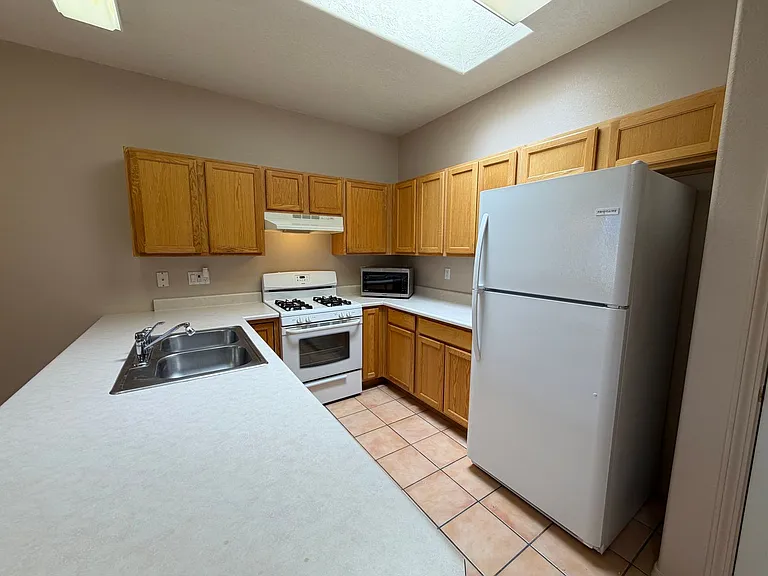 4516 Holiday Breeze Pl NE — Photo 5