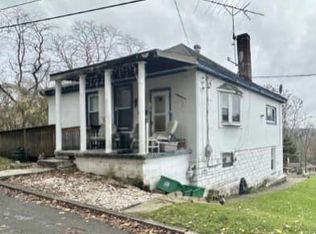 324 Grays Ln, Brownsville, PA