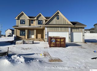 11908 S 111th Avenue Cir, Papillion, NE 68046