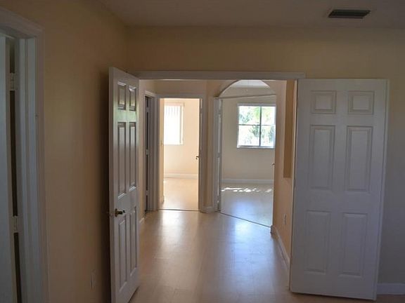 5th image of 11235 NW 57th Ln #0