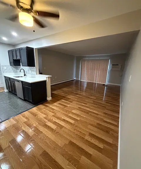7410 Brookdale Dr #5 — Photo 4