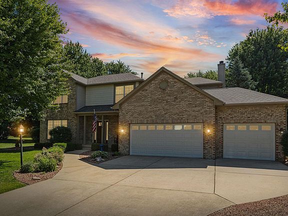 3rd image of 1815 Foxmoor Ln