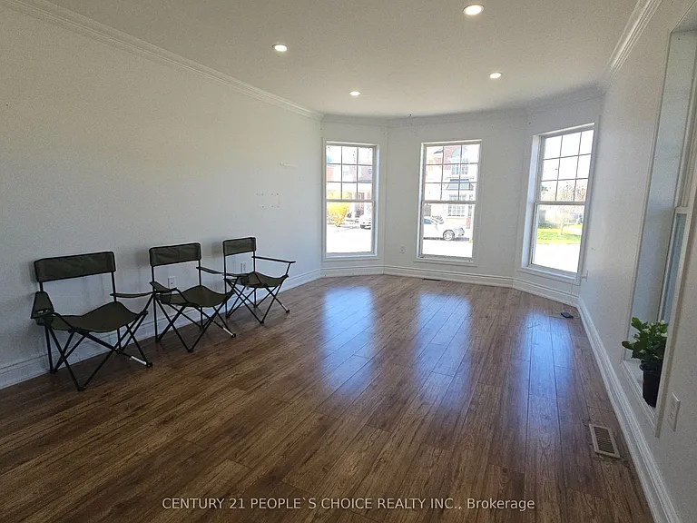 918 McNair Cir — Photo 4
