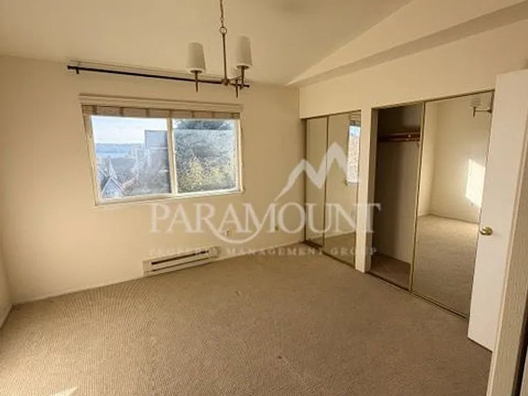 155 Myreboe St NE #10-J — Photo 12