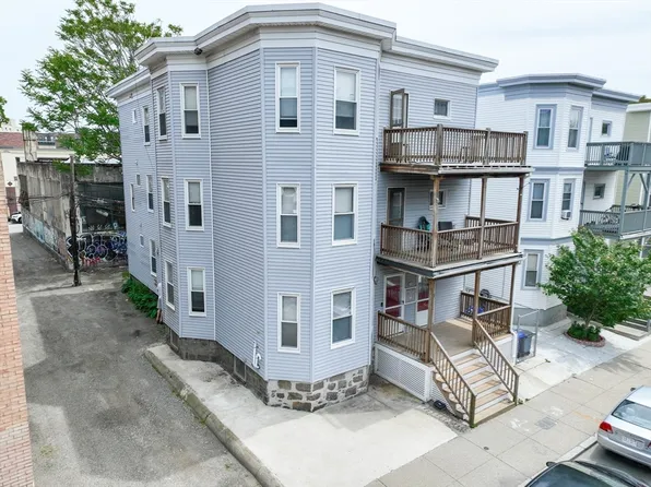 39 Chester St, Allston, MA 02134