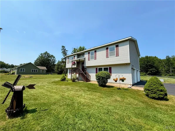 7381 E Taft Rd, East Syracuse, NY 13057