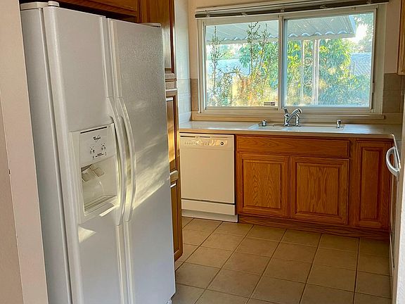 3rd image of 4508 Lakeshore Dr