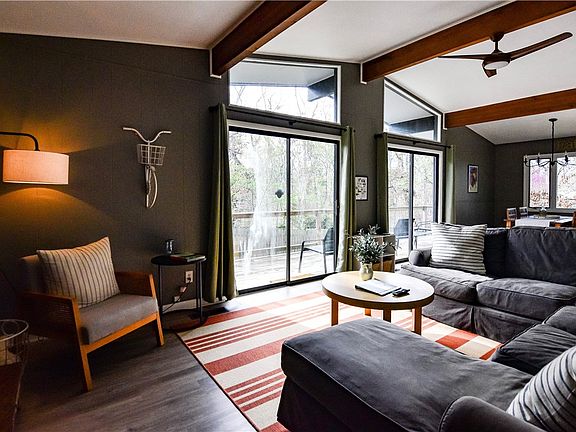 4th image of 1 Arnold Ln