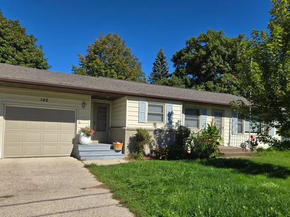 142 5th St NW, Blooming Prairie, MN 55917