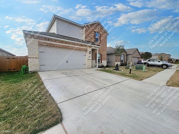 3rd image of 517 Congress Way