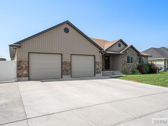 3rd image of 3274 E Sky Mountain Ct
