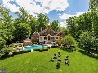 105 Interpromontory Rd, Great Falls, VA 22066