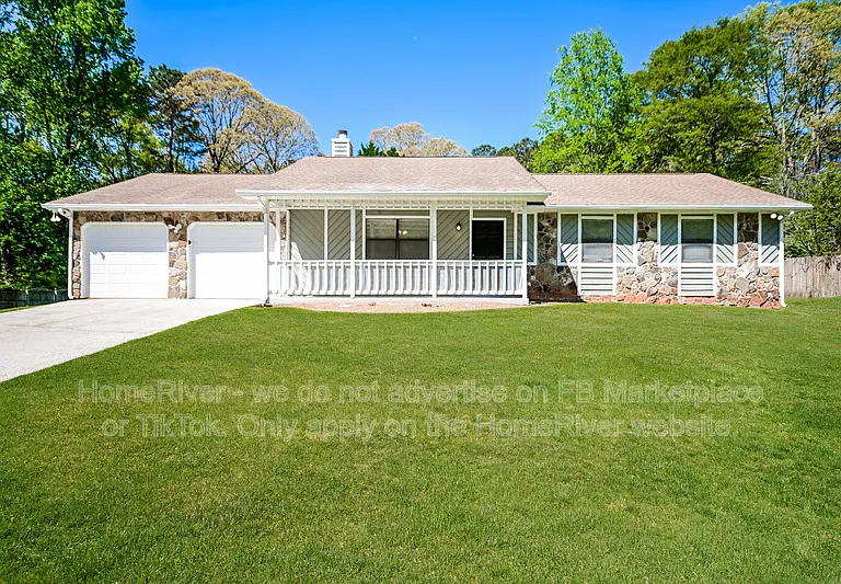 220 Summertown Dr — Photo 1