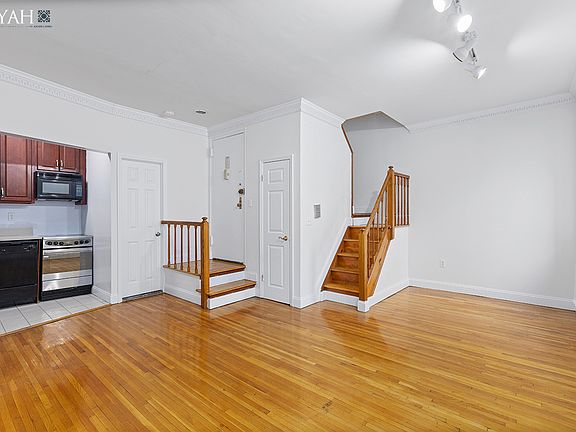 3rd image of 460 W 50th St APT 2C