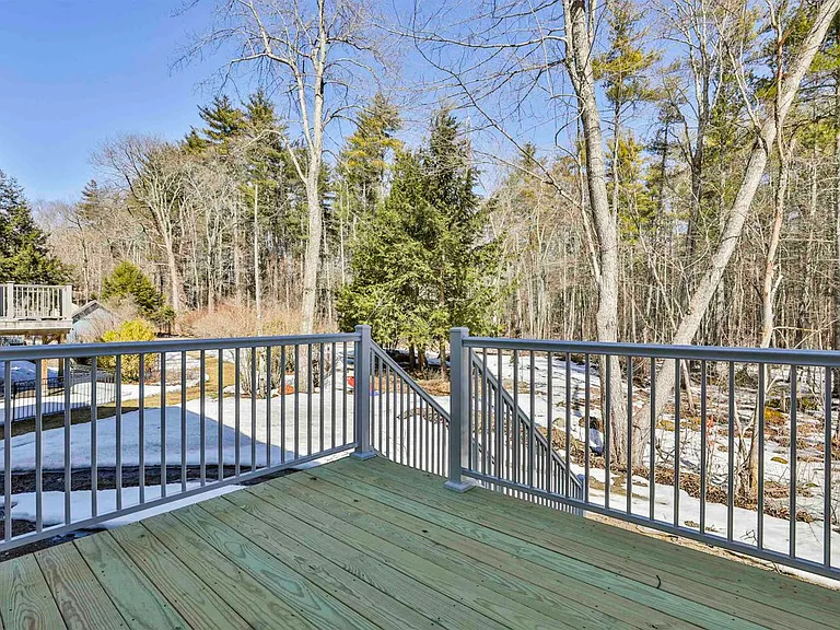 22 Reeds Ferry Way — Photo 4