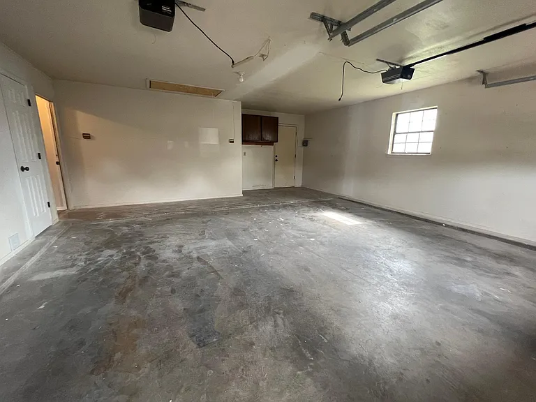 1653 Parkview Dr — Photo 25