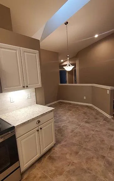 3324 Valley Rise Dr — Photo 5