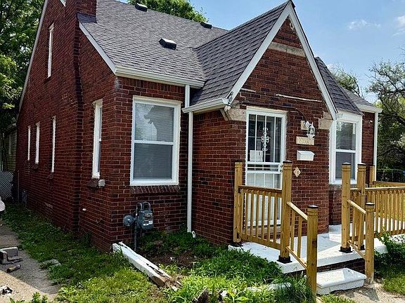 2nd image of 18050 Goulburn Ave