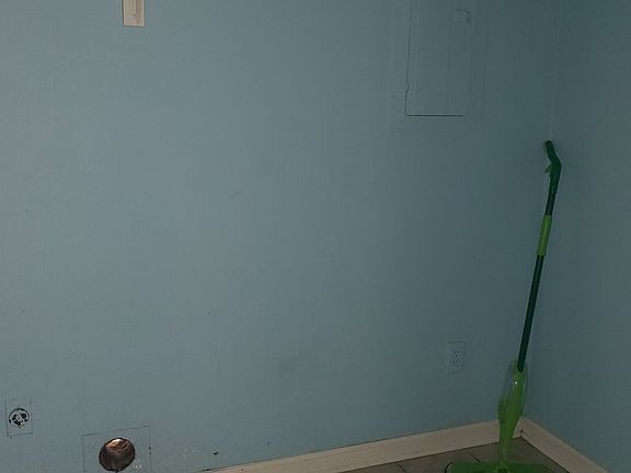 5th image of 727 Macey St