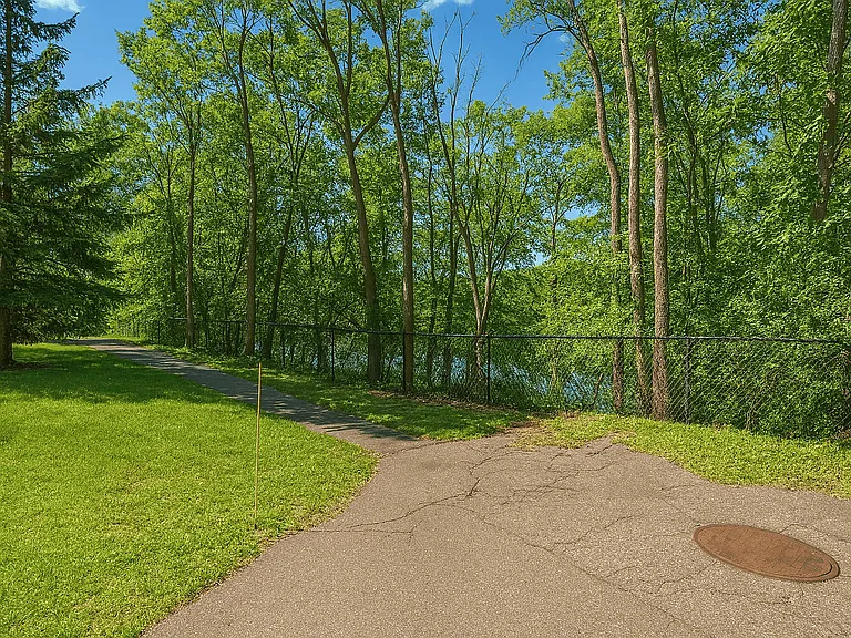 Willow Ridge — Photo 19