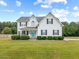 319 Trappers Rd, Hubert, NC 28539